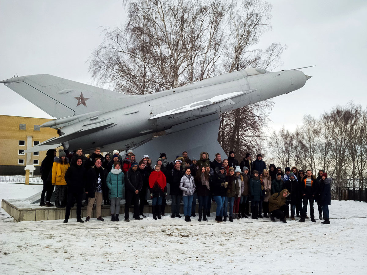 Сайты чкаловска нижегородской области. ФК летчик Чкаловск. Чкаловск Нижегородская область. Памятник летчику Чкалову на родине в Чкаловске Нижегородской.